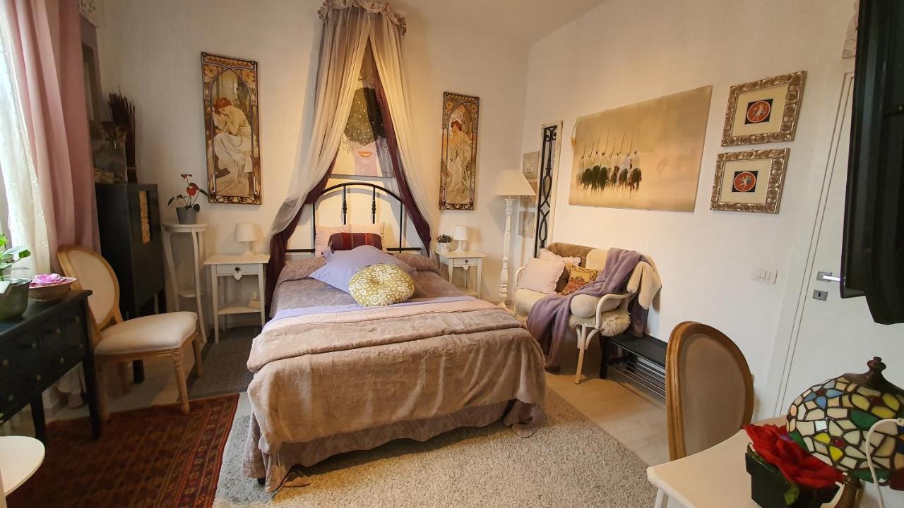 Hotel Holidays In Florencie Exteriér fotografie